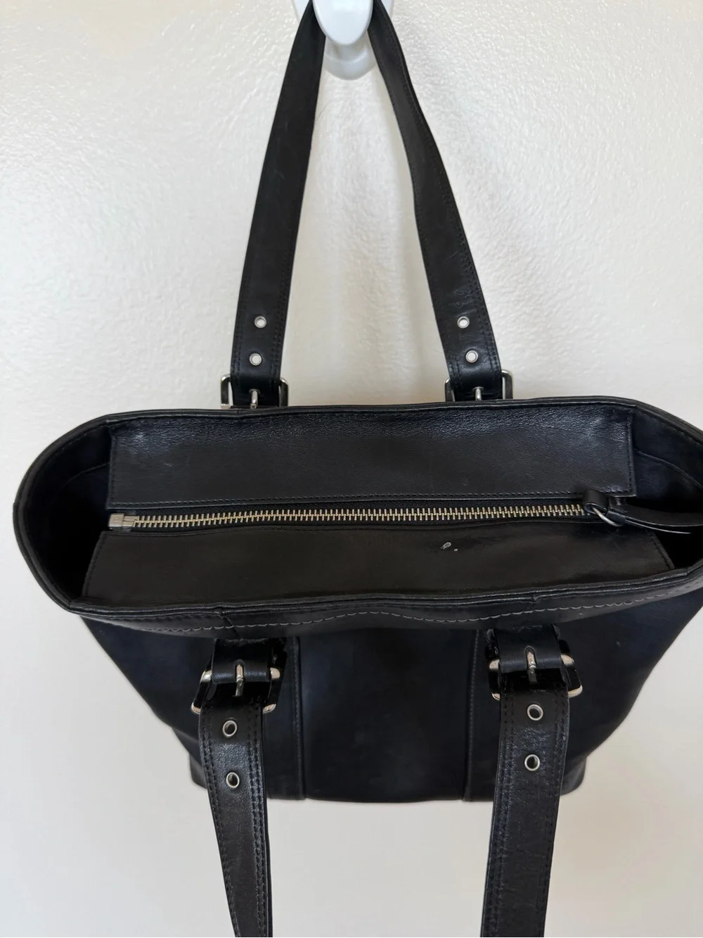 COACH Hampton F10194 Vintage Black Smooth Leather Tote Shoulder Bag